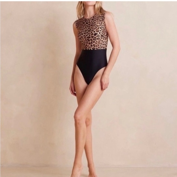 NWOT Summersalt One Piece Swimsuit 🩱 - Picture 3 of 4